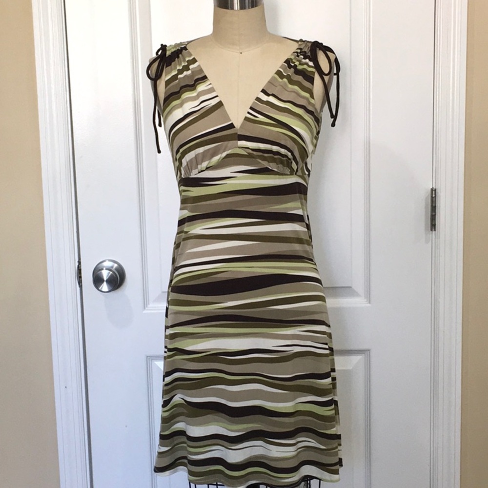 Maggie London Shoulder Tie Dress